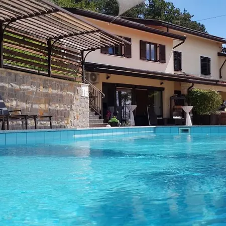 Guest house Valentina At Pintar Wine Estate 4*