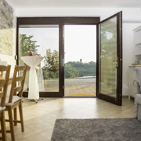 Penzion Valentina At Pintar Wine Estate Kojsko